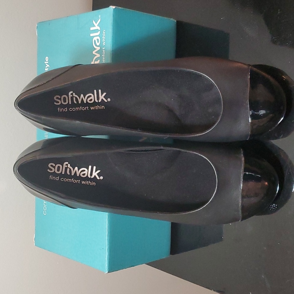 Softwalk women's Sonoma black  leather shoes